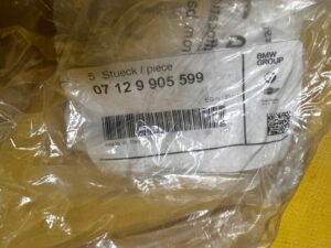 10 X ŚRUBA MISKI OLEJOWEJ SILNIKA M6X50-8.8 BMW M3 E90 i3 Rex I01 NOWA OEM