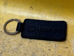 ZAWIESZKA BRELOK NA KLUCZ SKÓRZANA LEXUS RX 450H III 3 AL10