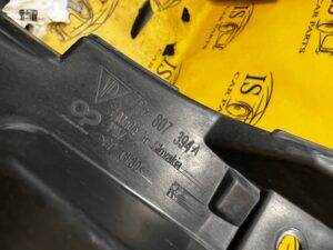 MOCOWANIE ŚLIZG ZDERZAKA TYŁ PRAWY PORSCHE CAYENNE II 7P5