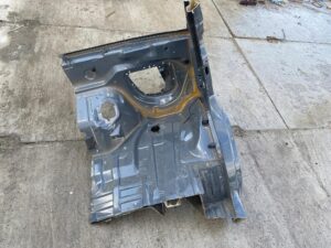 ĆWIARTKA PRAWY PRZÓD PODŁUŻNICA FARTUCH PRÓG SŁUPEK IVECO DAILY VI 6 2020