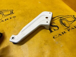 ROLKA DRZWI PRZESUWNYCH PROWADNICA GÓRNA PRAWA DACIA DOKKER 369