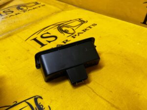 UCHWYT RĄCZKA KLAPY BAGAŻNIKA TYŁ RANGE ROVER VELAR L560