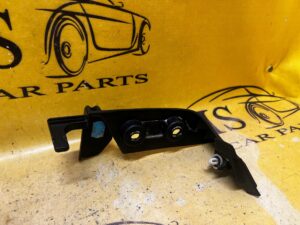 UCHWYT MOCOWANIE BAGAŻNIKA PRAWY TYŁ BMW SERIA 1 F40