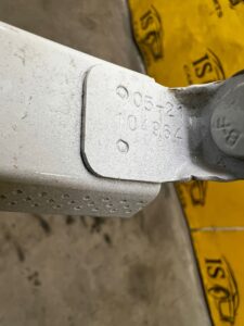 SZYNA PROWADNICA DRZWI PRZESUWNYCH GÓRNA LEWA DACIA DOKKER EU 369