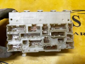 MODUŁ SKRZYNKA BEZPIECZNIKÓW RENAULT ESPACE VI AUSTRAL