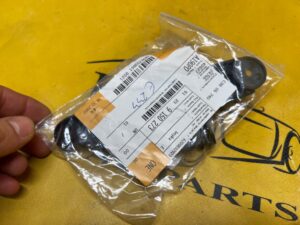 WSPORNIK RĄCZKI OTWIERANIA MASKI BMW 3 E90 X1 E84 X3 F25 X4 F26 NOWY OEM