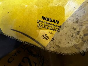 SZYBA PRZÓD CZOŁOWA AKUSTYCZNA NISSAN LEAF II ZE1