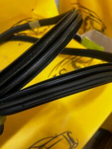 USZCZELKA KAROSERYJNA WNĘKI DRZWI TYŁ BMW SERIA 1 F40