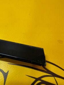 LISTWA DOLNA DRZWI PRZÓD LEWY BMW 7 E38 LIFT BIARRITZ BLUE