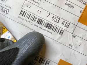 4 X ŚRUBA DWUSTRONNA OBUDOWA SILNIKA M8X124 BMW C1 C1 200 NOWA OEM