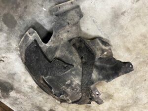 NADKOLE PRZÓD PRAWY PRAWE CZĘŚĆ TYLNA AUDI A8 D4