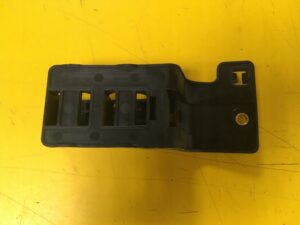 UCHWYT MOCOWANIE WĘŻY WODY MERCEDES INFINITI Q30