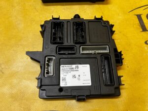 ZESTAW STARTOWY ECU BSI BCM ZEGARY DACIA SANDERO III 1.0 TCE AUTOMAT 2023R