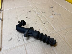 WYSPRZĘGLIK SIŁOWNIK SPRZĘGŁA PEUGEOT 308 II T9 1.6 E-HDI EU