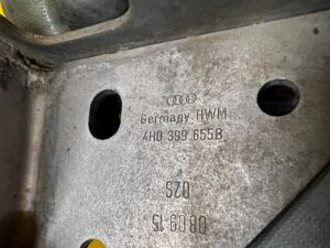 BELKA WSPORNIK SKRZYNI BIEGÓW AUDI A8 D4 4H