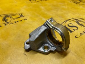 ŁAPA PODPORA WSPORNIK PÓŁOSI DACIA SANDERO III 1.0 TCE AUTOMAT