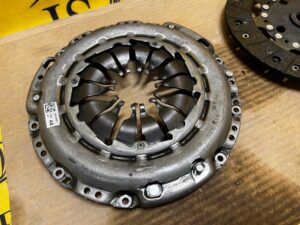 ZESTAW SPRZĘGŁO DOCISK DWUMASA RENAULT 1.3 TCE