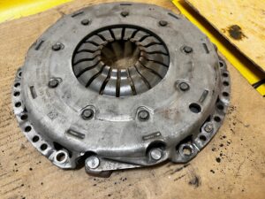 ZESTAW SPRZĘGŁO DOCISK DWUMASA CITROEN 1.2 THP