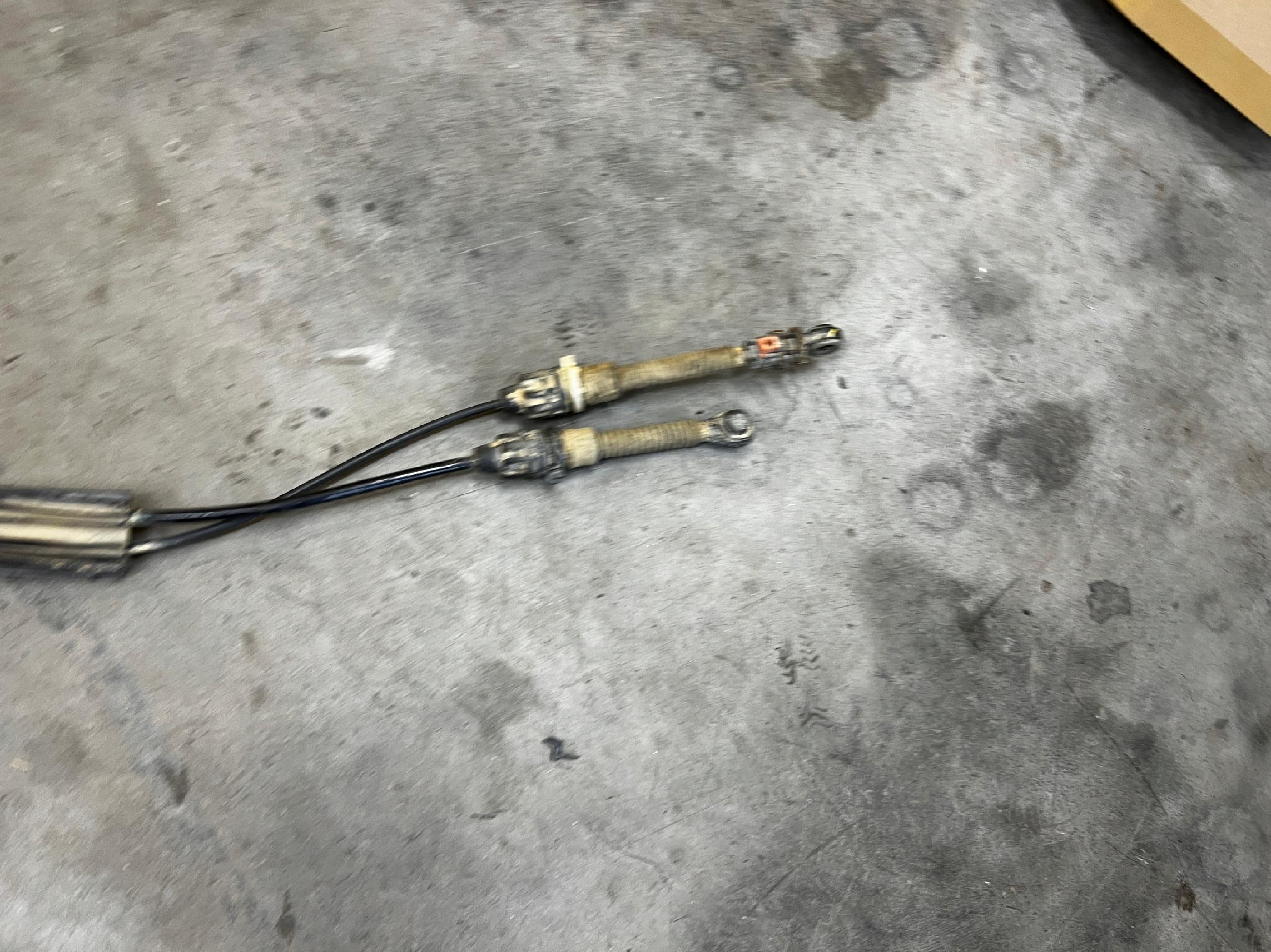 LEWAREK WYBIERAK LINKI ZMIANY 6 BIEGÓW DACIA DOKKER 1.5 BLUE DCI