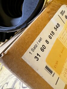 ZESTAW OSŁON PRZEGUBÓW PÓŁOSI PRZÓD PRAWY MINI F54 F55 F56 F57 F60 NOWY OEM