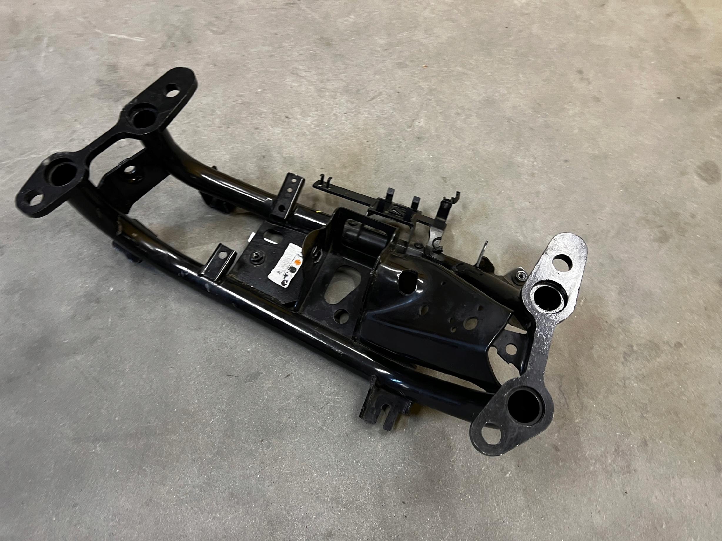 WSPORNIK ŁAPA SKRZYNI BIEGÓW LAND ROVER DISCOVERY 5 V L462