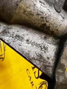 PODPORA PÓŁOSI RANGE ROVER VELAR L560