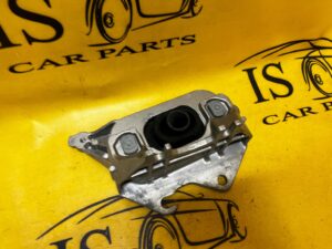 ŁAPA PODUSZKA SKRZYNI DACIA DUSTER II 17-