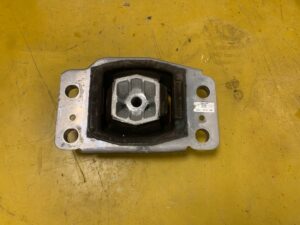 ŁAPA PODUSZKA MOCOWANIE SKRZYNI FORD S-MAX MK2 2.0