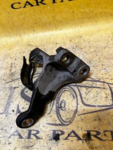 ŁAPA WSPORNIK PODPORA PÓŁOSI MERCEDES RENAULT DACIA 1.5 DCI 1.5 BLUE DCI