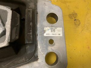 ŁAPA PODUSZKA MOCOWANIE SKRZYNI FORD S-MAX MK2 2.0