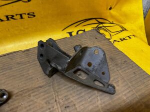 BELKA WSPORNIK SKRZYNI BIEGÓW AUDI A8 D4 4H