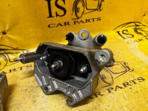 ŁAPA PODUSZKA SKRZYNI BIEGÓW DACIA SANDERO III 1.0 BENZYNA TCE NOWA 95KM