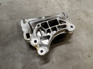 ŁAPA PODUSZKA MOCOWANIE SKRZYNI BIEGÓW CITROEN C4 GRAND PICASSO II