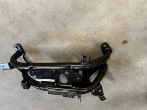 WSPORNIK ŁAPA SKRZYNI BIEGÓW LAND ROVER DISCOVERY 5 V L462