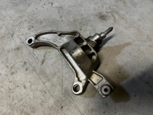 ŁAPA PODPORA WSPORNIK SKRZYNI BIEGÓW RENAULT MEGANE IV 1.6 TCE