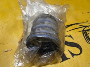 OSŁONA ŁOŻYSKA CENTRALNEGO WAŁU BMW 1 E81 3 E90 5 F10 7 F01 X1 E84 NOWA OEM