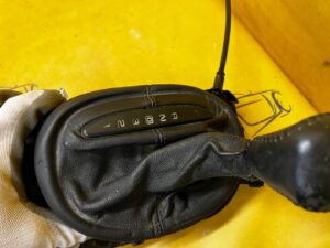 GAŁKA WYBIERAK SKRZYNI BIEGÓW AUTOMAT CHEVROLET CORVETTE C5 97-04