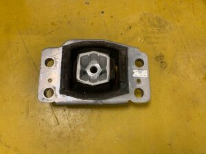 ŁAPA PODUSZKA MOCOWANIE SKRZYNI FORD S-MAX MK2 2.0