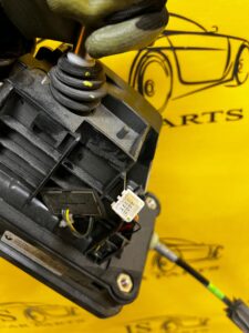 DACIA DUSTER 2 MECHANIZM ZMIANY BIEGÓW WYBIERAK