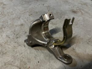 ŁAPA PODPORA WSPORNIK PÓŁOSI RENAULT MEGANE IV 1.5 DCI