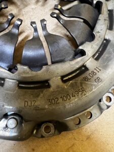 ZESTAW SPRZĘGŁO DOCISK DWUMASA RENAULT 1.2 TCE