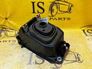 OBUDOWA WSPORNIK PANEL MOCOWANIE LEWARKA ZMIANY BIEGÓW MANUAL SKODA SCALA