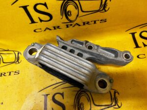 ŁAPA PODUSZKA SKRZYNI FORD KUGA ESCAPE MK3