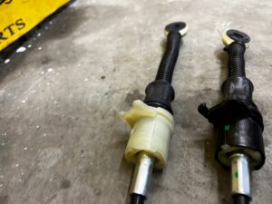 LINKI ZMIANY BIEGÓW 6 BIEGÓW DACIA SANDERO STEPWAY III 2023R