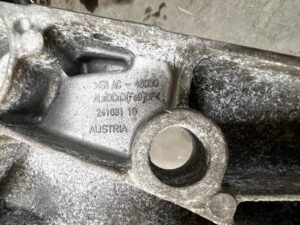 ŁAPA WSPORNIK SKRZYNI BIEGÓW AUTOMAT BMW N47N N57 N57N N57S N57Z N63 N63N