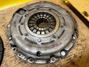 KOMPLET SPRZĘGŁO DOCISK DWUMASA MERCEDES 1.6 CGI