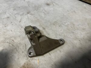 ŁAPA PODPORA WSPORNIK PÓŁOSI RENAULT MEGANE IV 1.6 TCE