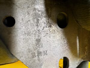 BELKA WSPORNIK SKRZYNI BIEGÓW AUDI A8 D4 4H