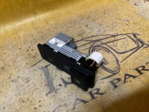 PANEL ADAPTER GNIAZDO INTERFEJS 12V USB SIM RANGE ROVER EVOQUE II L551