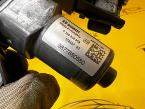 SILNICZEK WYCIERACZKI KLAPY TYŁ BAGAŻNIKA CITROEN C4 GRAND PICASSO II